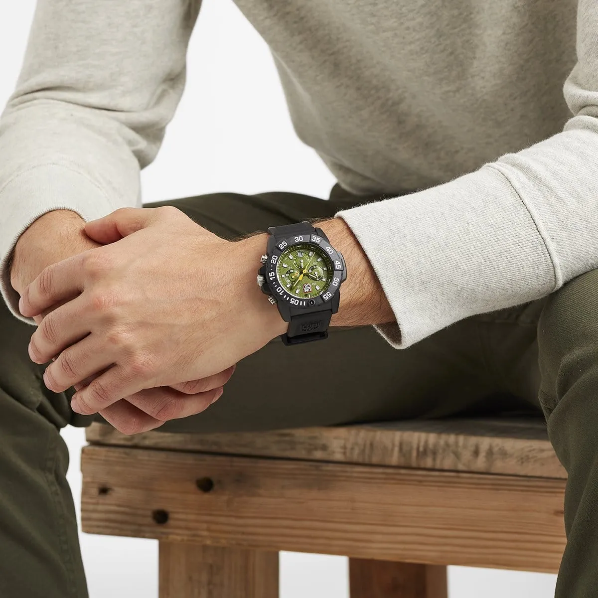 Luminox Navy SEAL Chronograph Yeşil XS3597 detay görseli 3