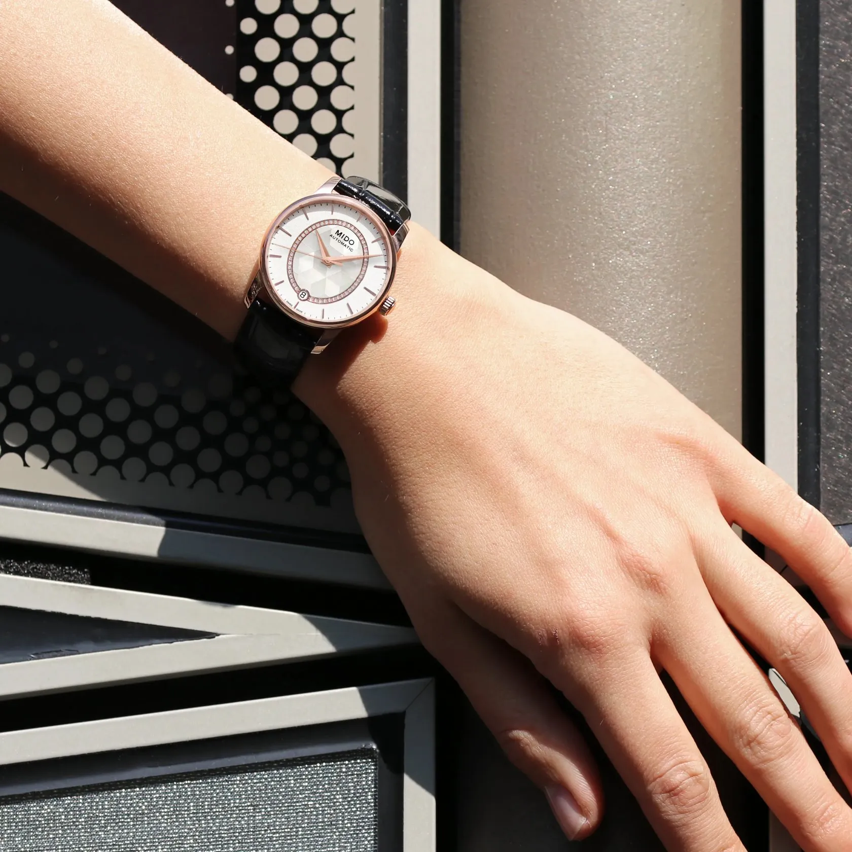 MIDO Baroncelli Prisma Otomatik Beyaz Sedef M0072073611600 detay görseli 3
