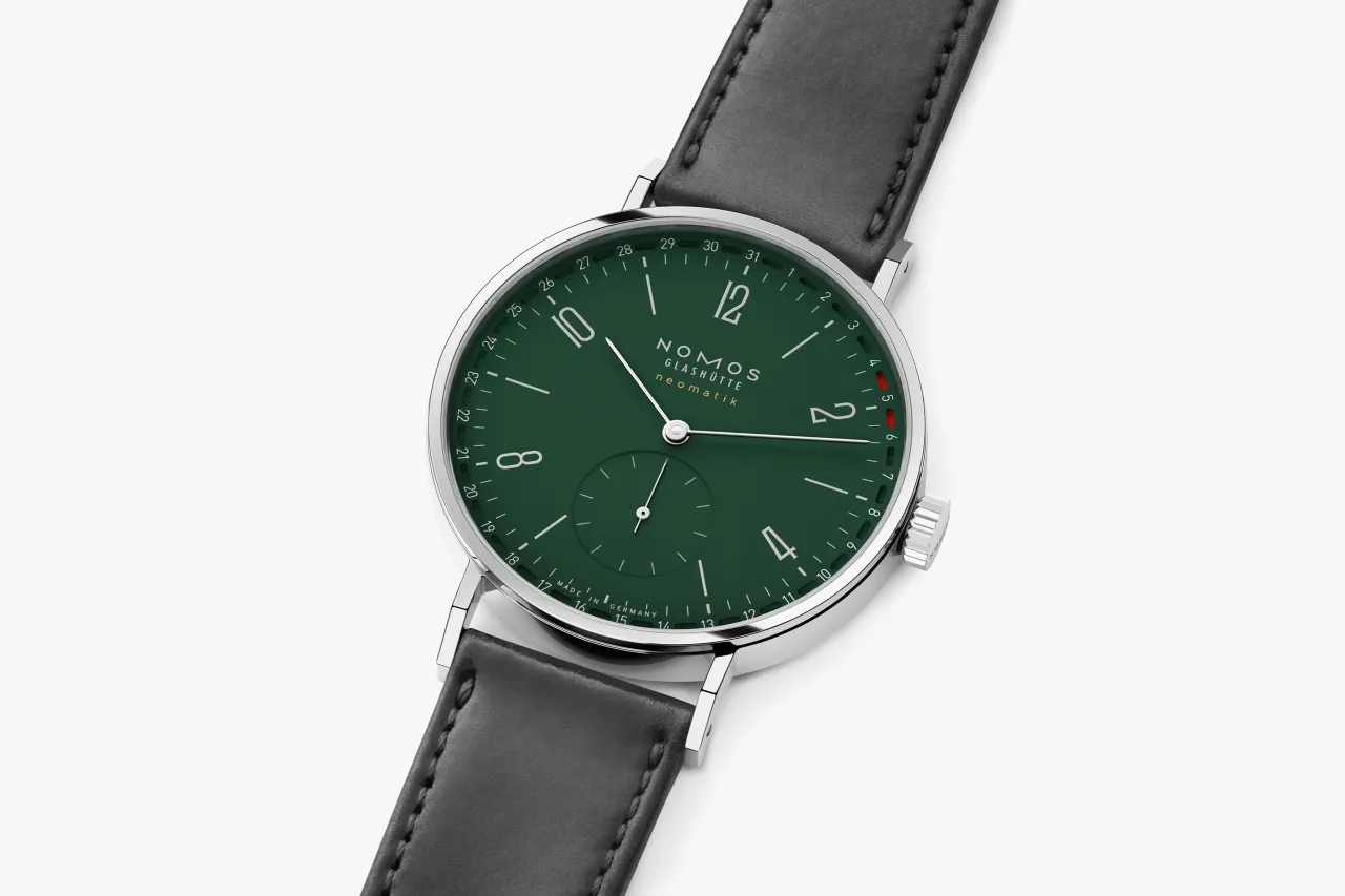 NOMOS Glashütte Tangente Neomatik 38 Update Forest Green 148SB detay görseli 1