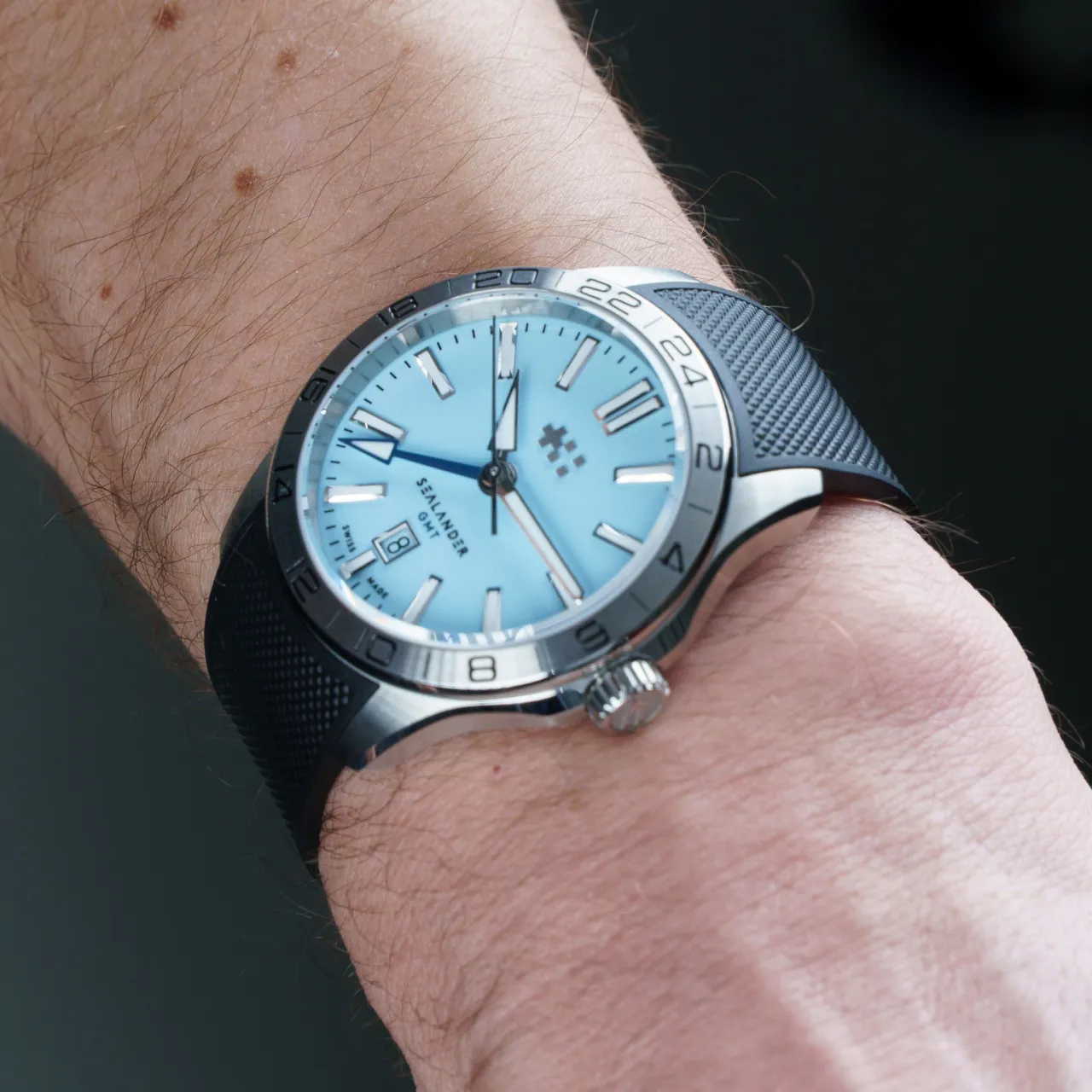 Christopher Ward C63 Sealander GMT Otomatik Sky Blue C6342AGM4S00B0RK detay görseli 1