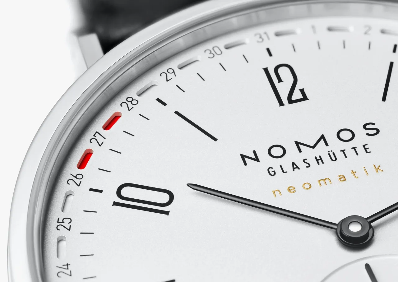 NOMOS Glashütte Tangente Neomatik 41 Update Otomatik 180SB detay görseli 3