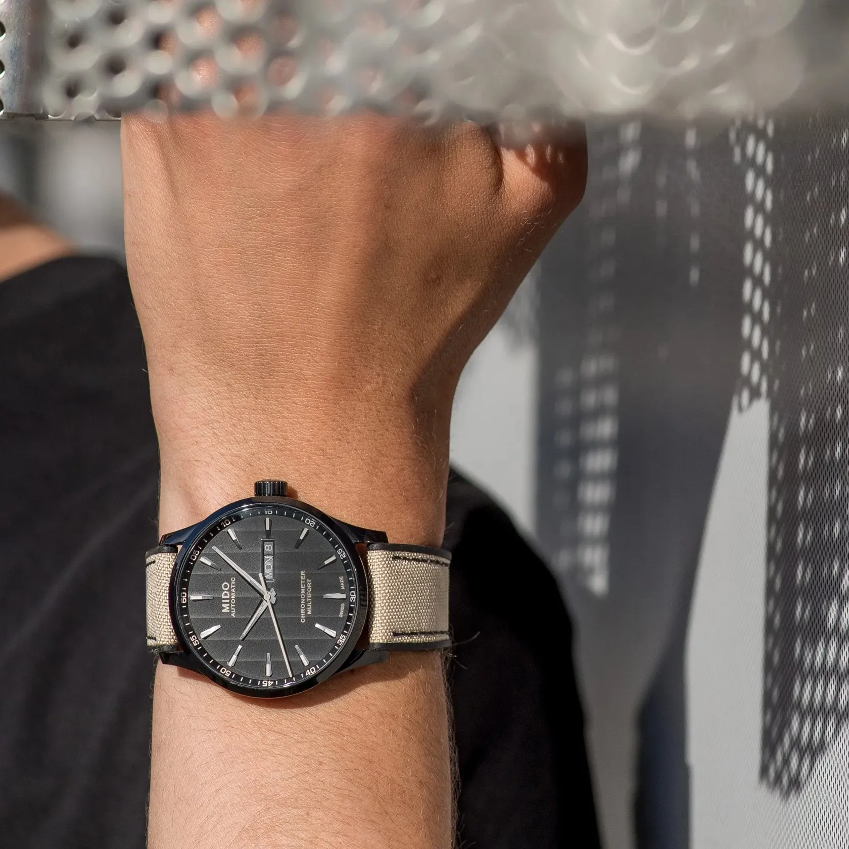 Mido Multifort Chronometer 1 Otomatik Siyah M0384313705109 detay görseli 3
