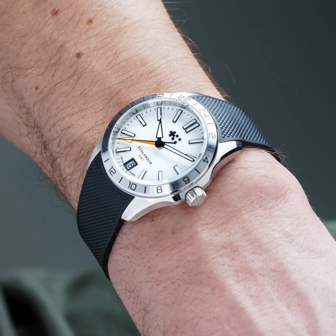 Christopher Ward C63 Sealander GMT Otomatik Beyaz C6336AGM4S00W0RK detay görseli 1