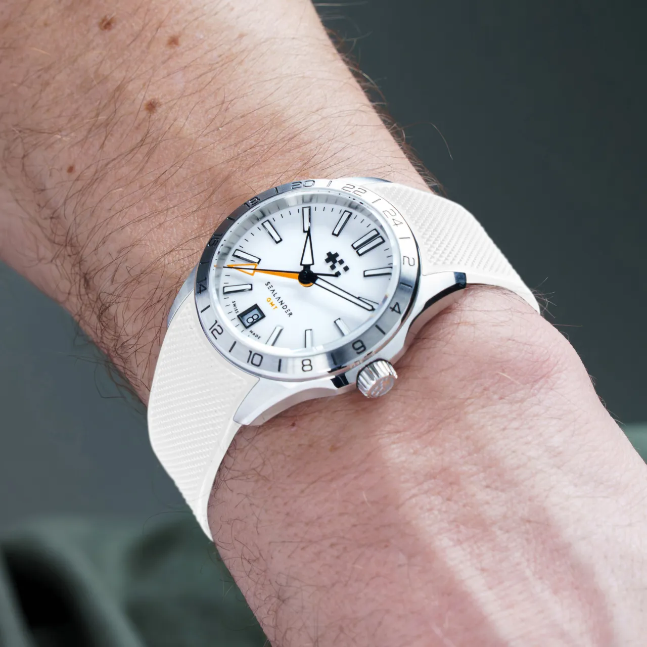 Christopher Ward C63 Sealander GMT Otomatik Beyaz C6336AGM4S00W0RW detay görseli 1