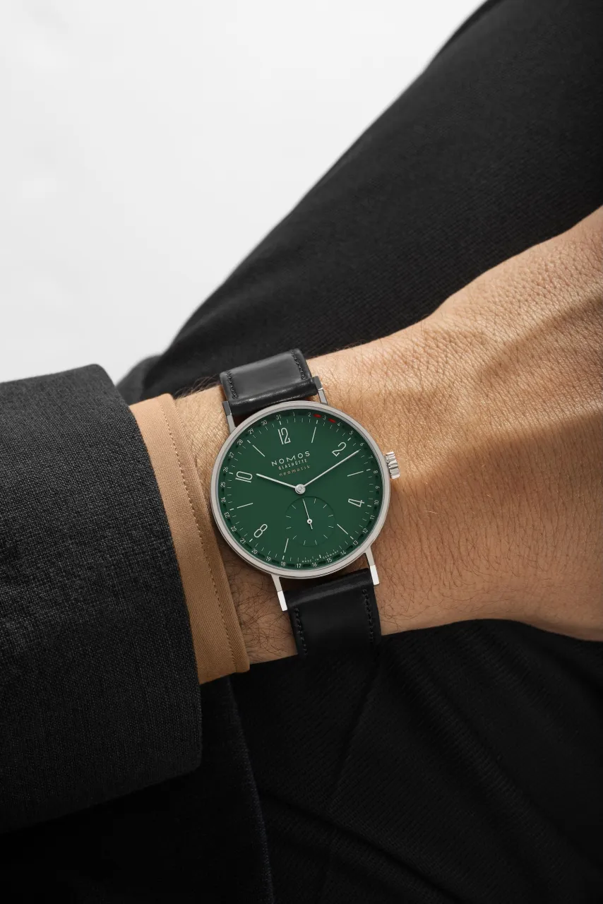 NOMOS Glashütte Tangente Neomatik 38 Update Forest Green 148SB detay görseli 5