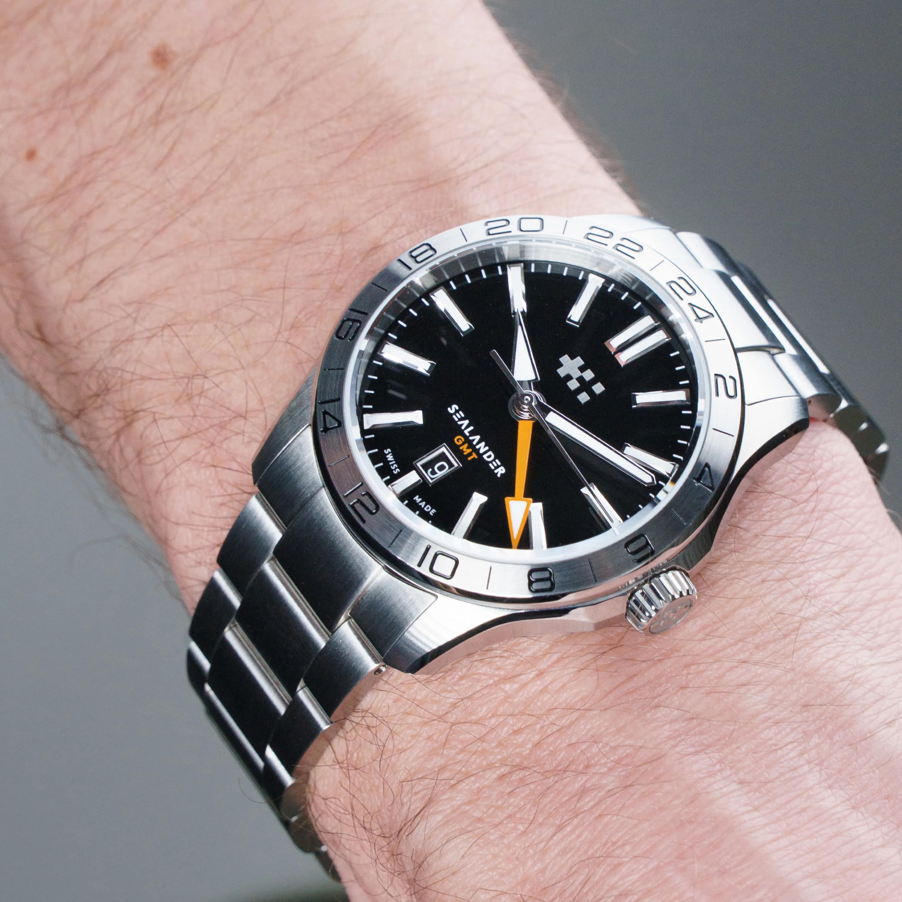 Christopher Ward C63 Sealander GMT Otomatik Siyah C6342AGM4S00K0B0 detay görseli 1