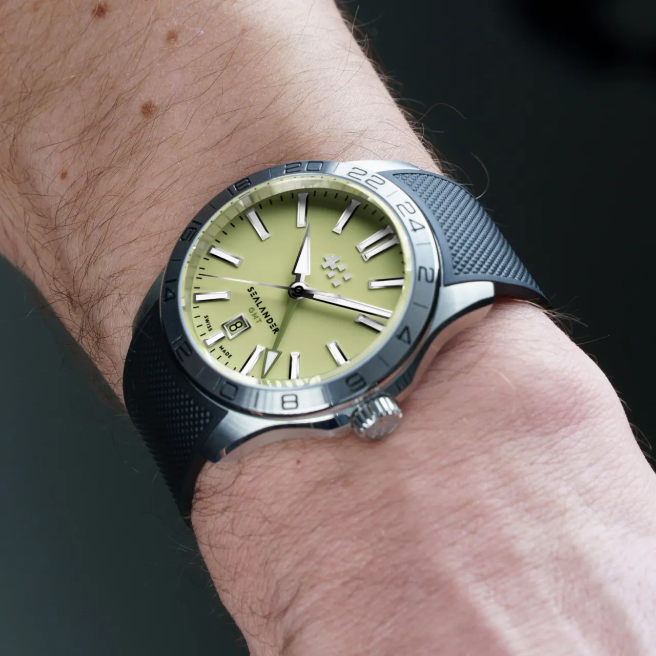 Christopher Ward C63 Sealander GMT Pistachio Otomatik C6342AGM4S00V0RK detay görseli 1