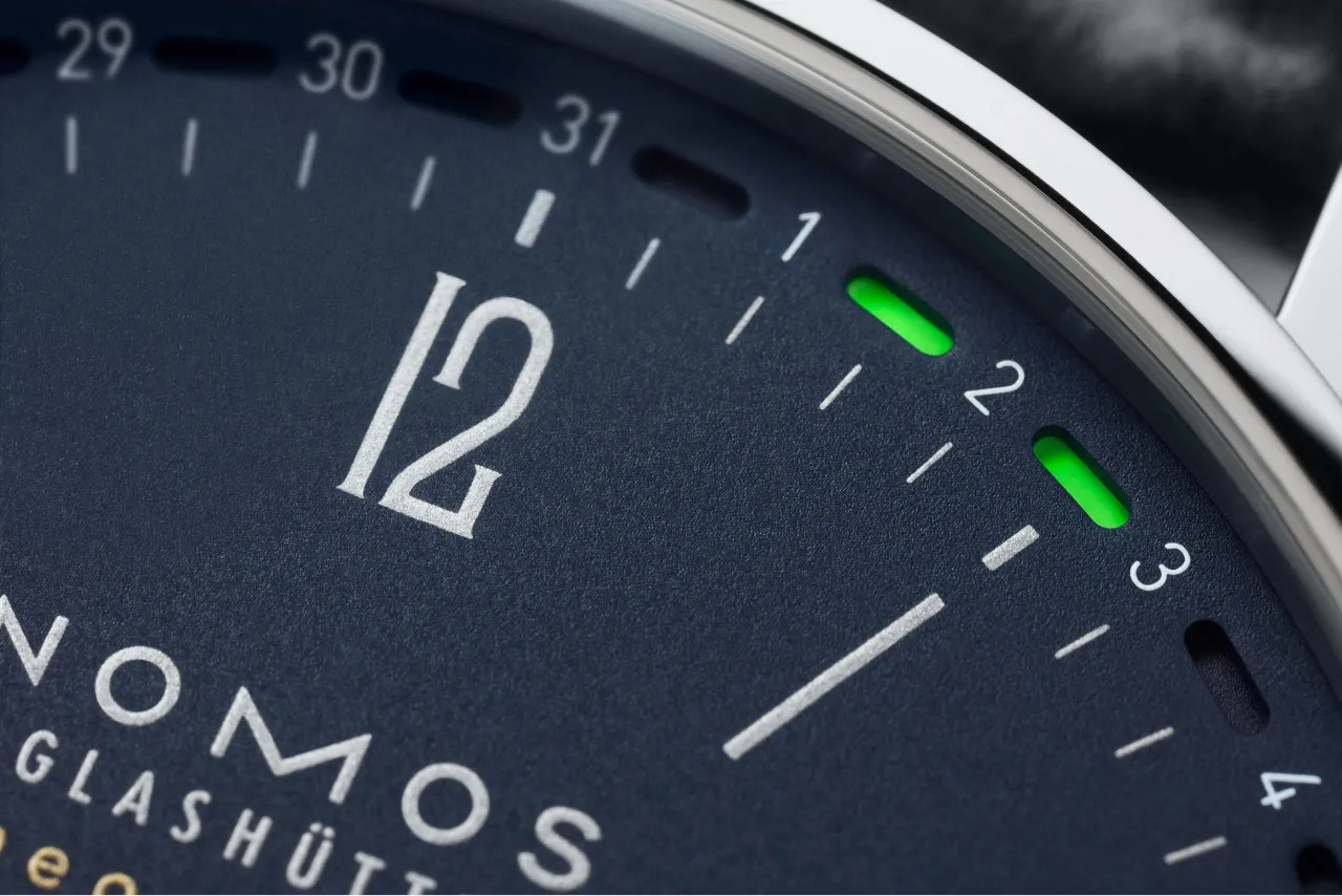 NOMOS Glashütte Tangente Neomatik 41 Update Midnight Blue 182SB detay görseli 4