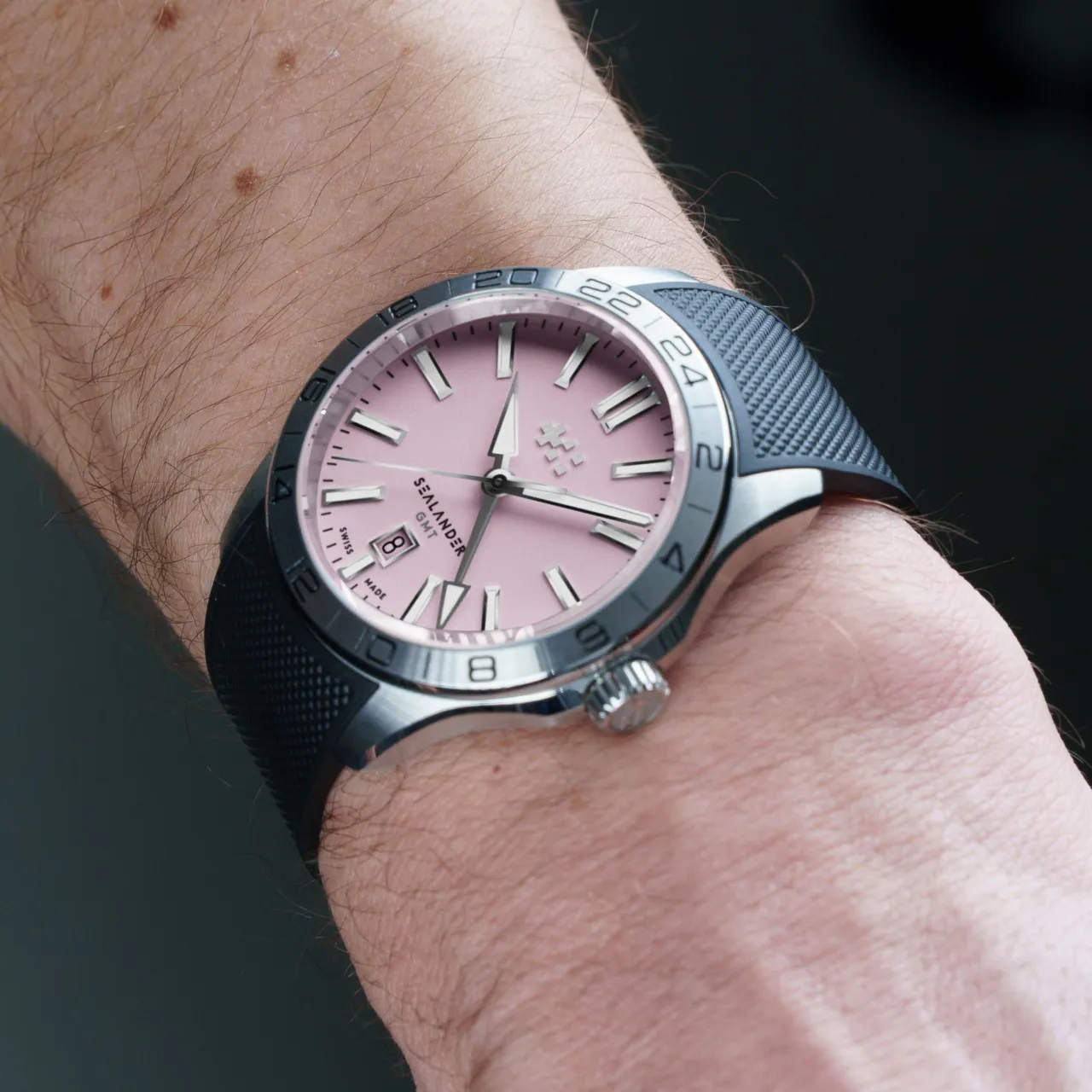Christopher Ward C63 Sealander GMT Otomatik Pink C6342AGM4S00P0RK detay görseli 1