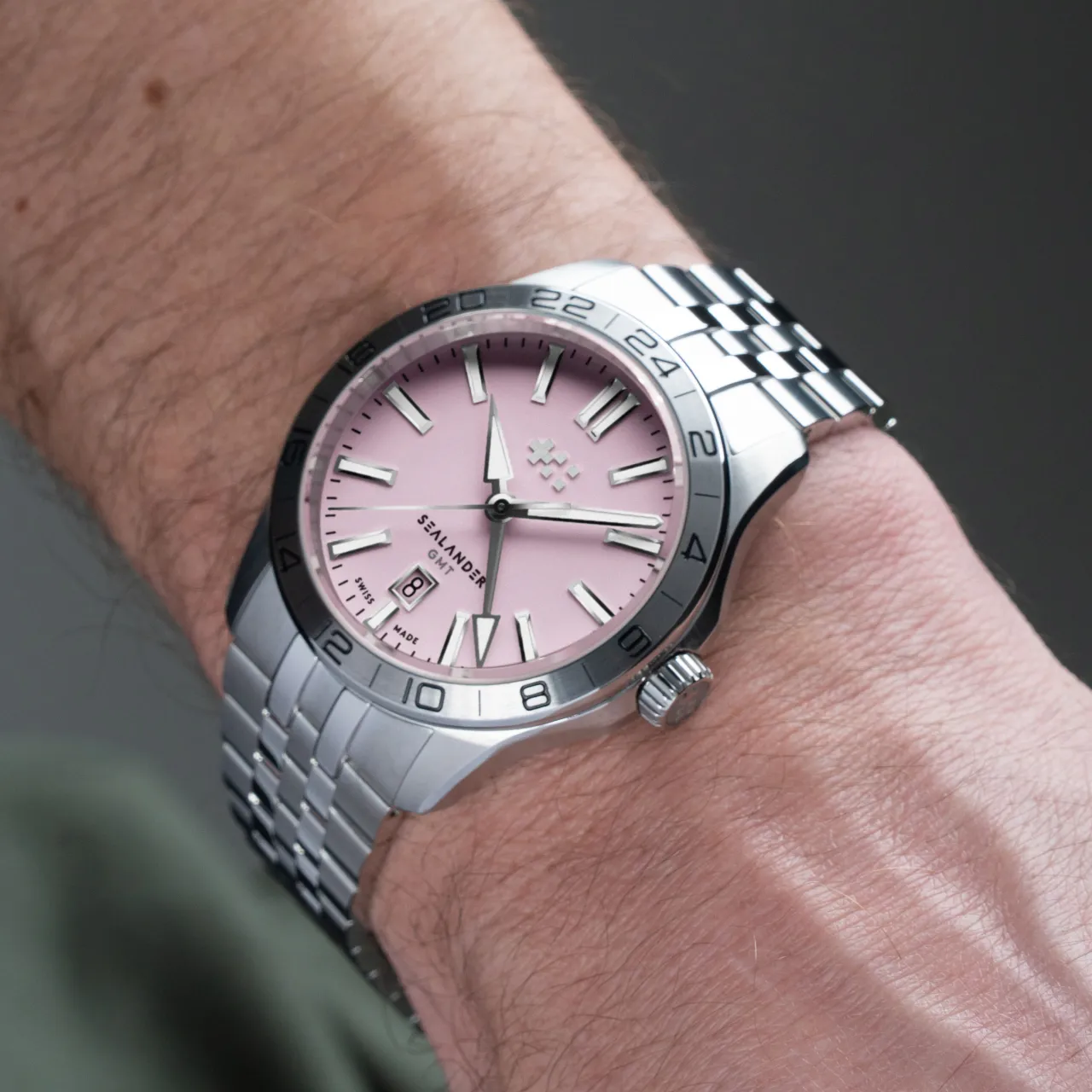 Christopher Ward C63 Sealander GMT Otomatik Pembe C6342AGM4S00P0B1 detay görseli 1