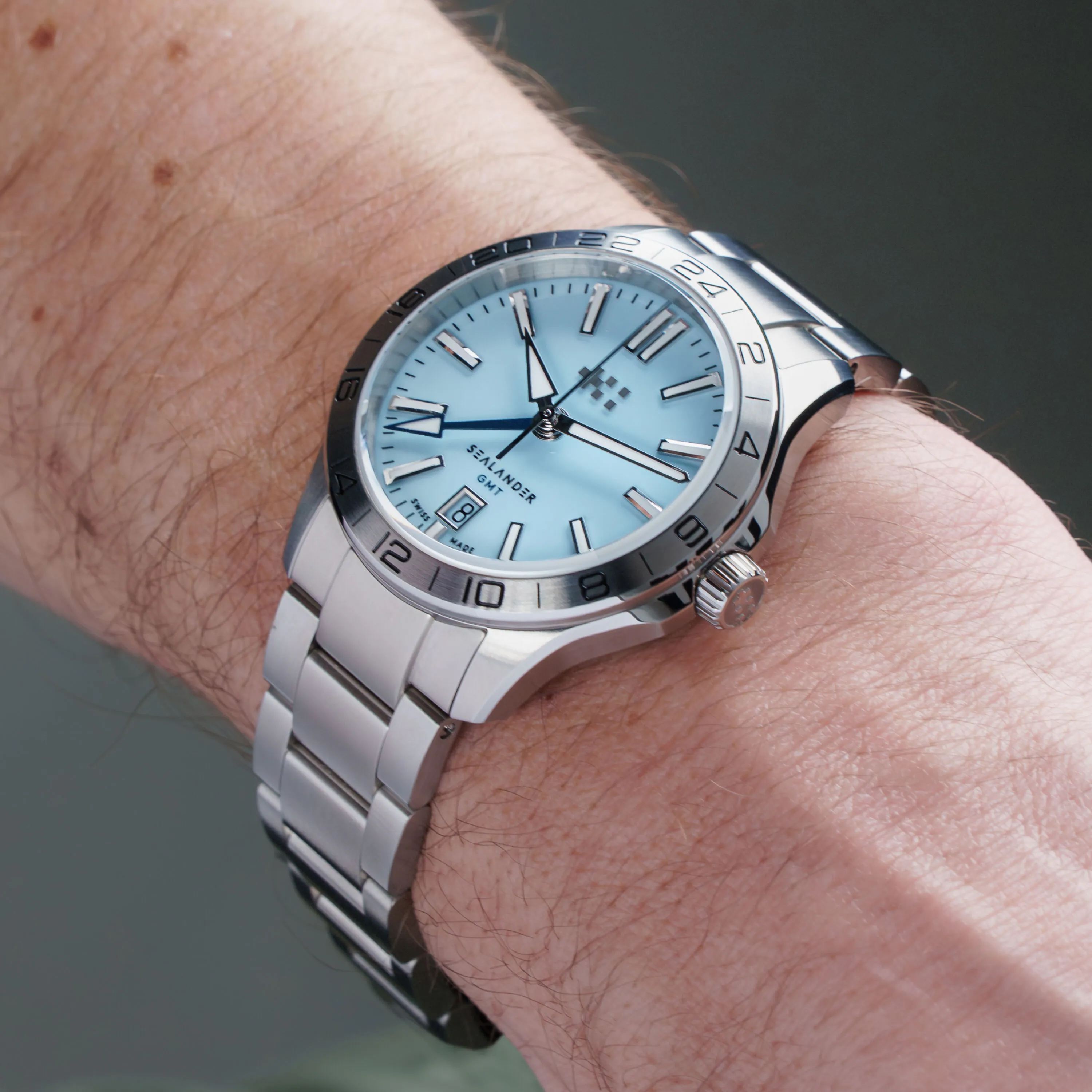 Christopher Ward C63 Sealander GMT Otomatik Sky Blue C6339AGM4S00B0B0 detay görseli 1