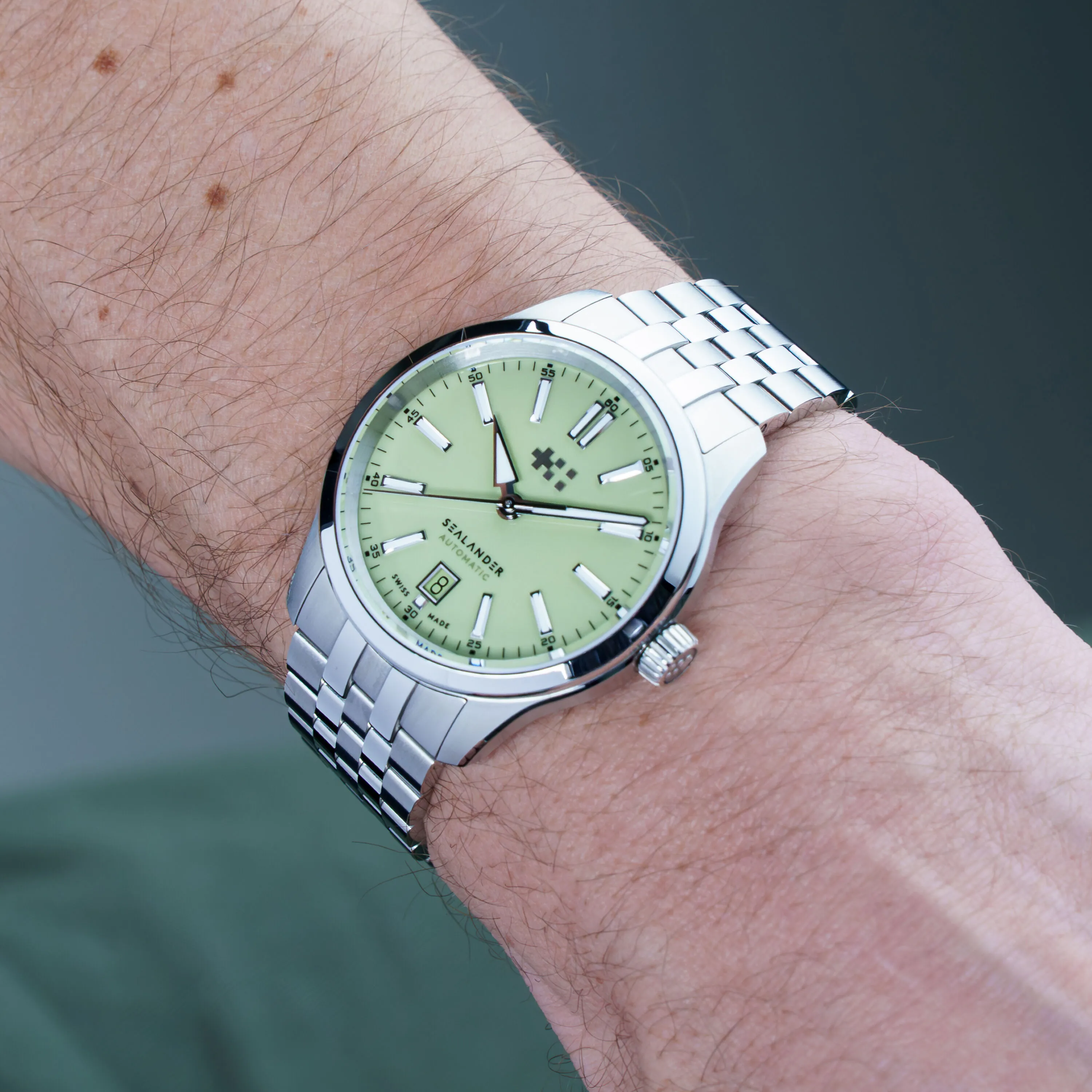 Christopher Ward C63 Sealander Automatic Pistachio C6339ADA4S00V0B1 detay görseli 1