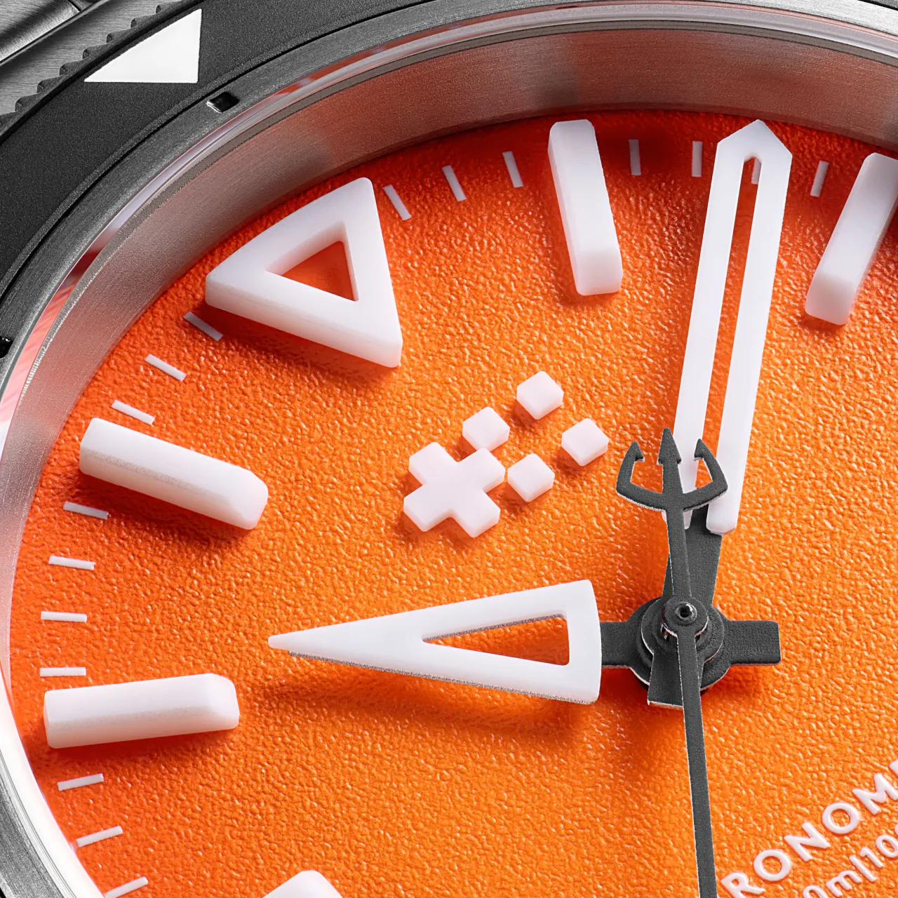 Christopher Ward C60 Trident Lumière Otomatik Turuncu C6041C3H31T0KO0RKW detay görseli 2