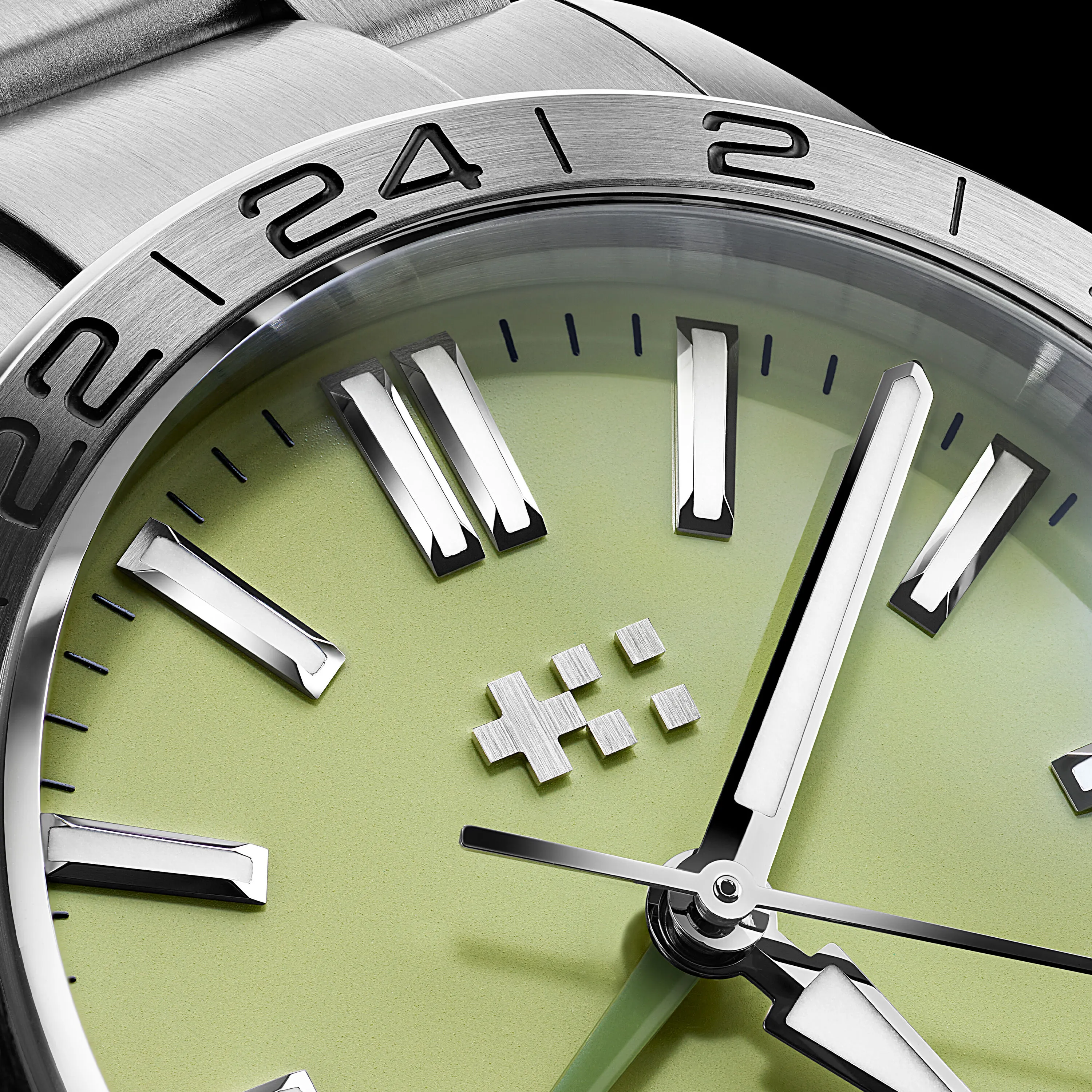 Christopher Ward C63 Sealander GMT Otomatik Pistachio C6342AGM4S00V0B0 detay görseli 2