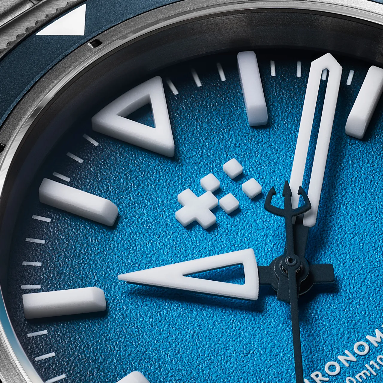 Christopher Ward C60 Trident Lumière Otomatik Mavi C6041C3H31T0BB0RBW detay görseli 2