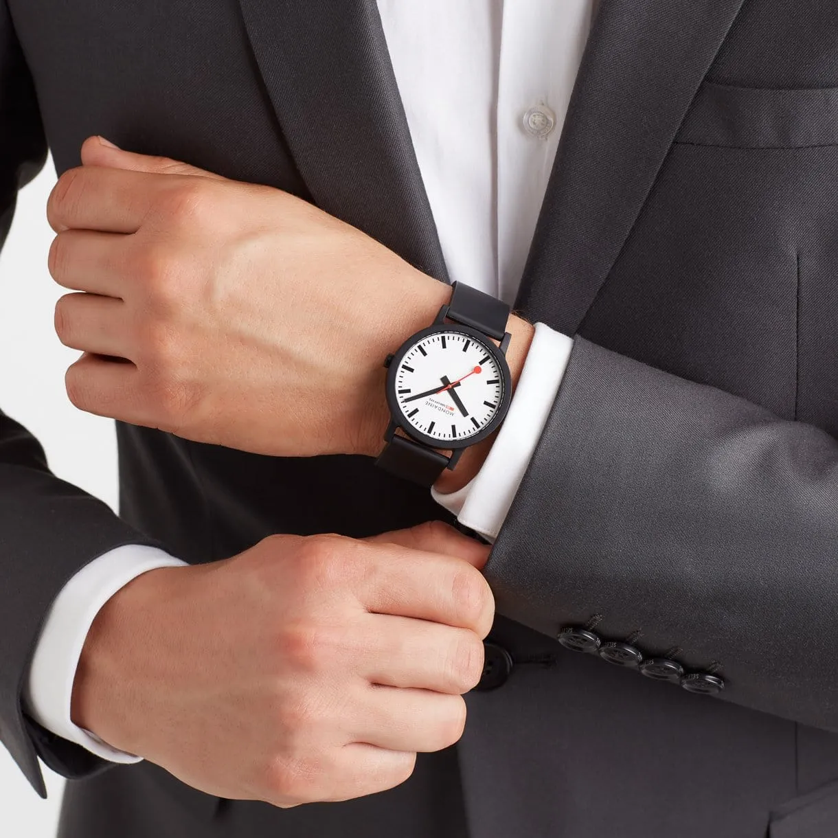 Mondaine Essence Black MS141110RB detay görseli 1