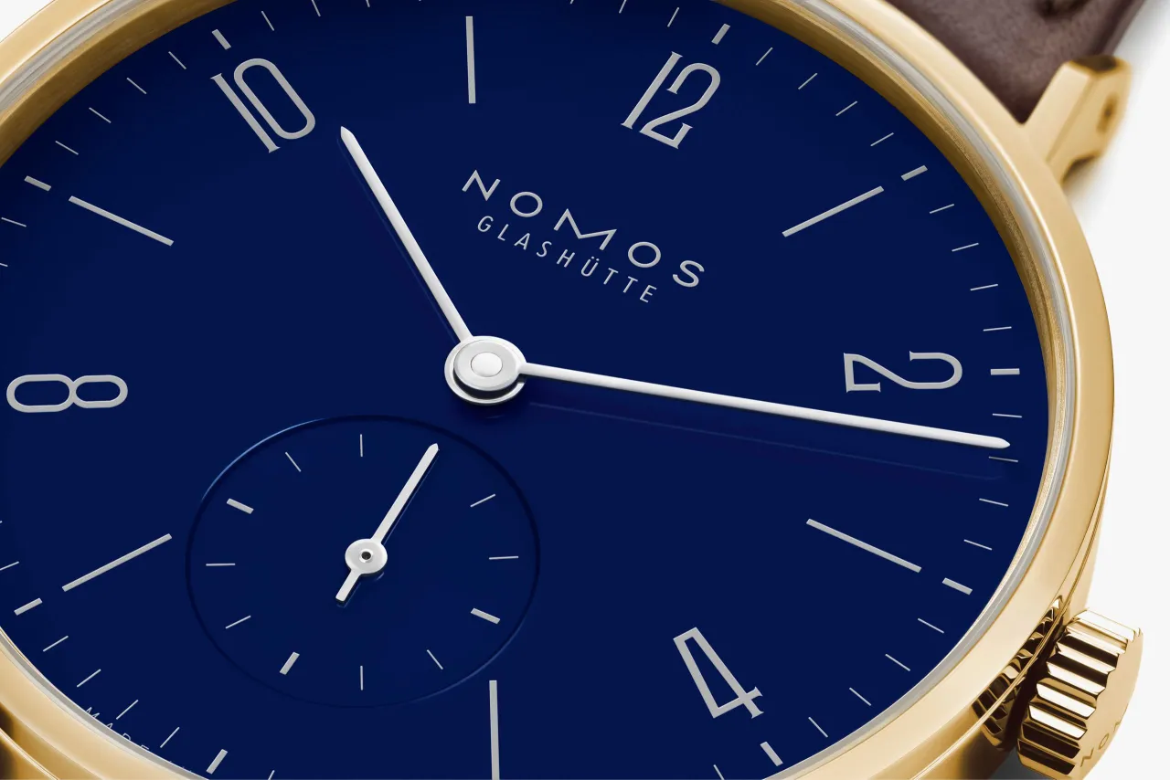 NOMOS Glashütte Tangente Gold 33 DIE ZEIT 104S2 detay görseli 2
