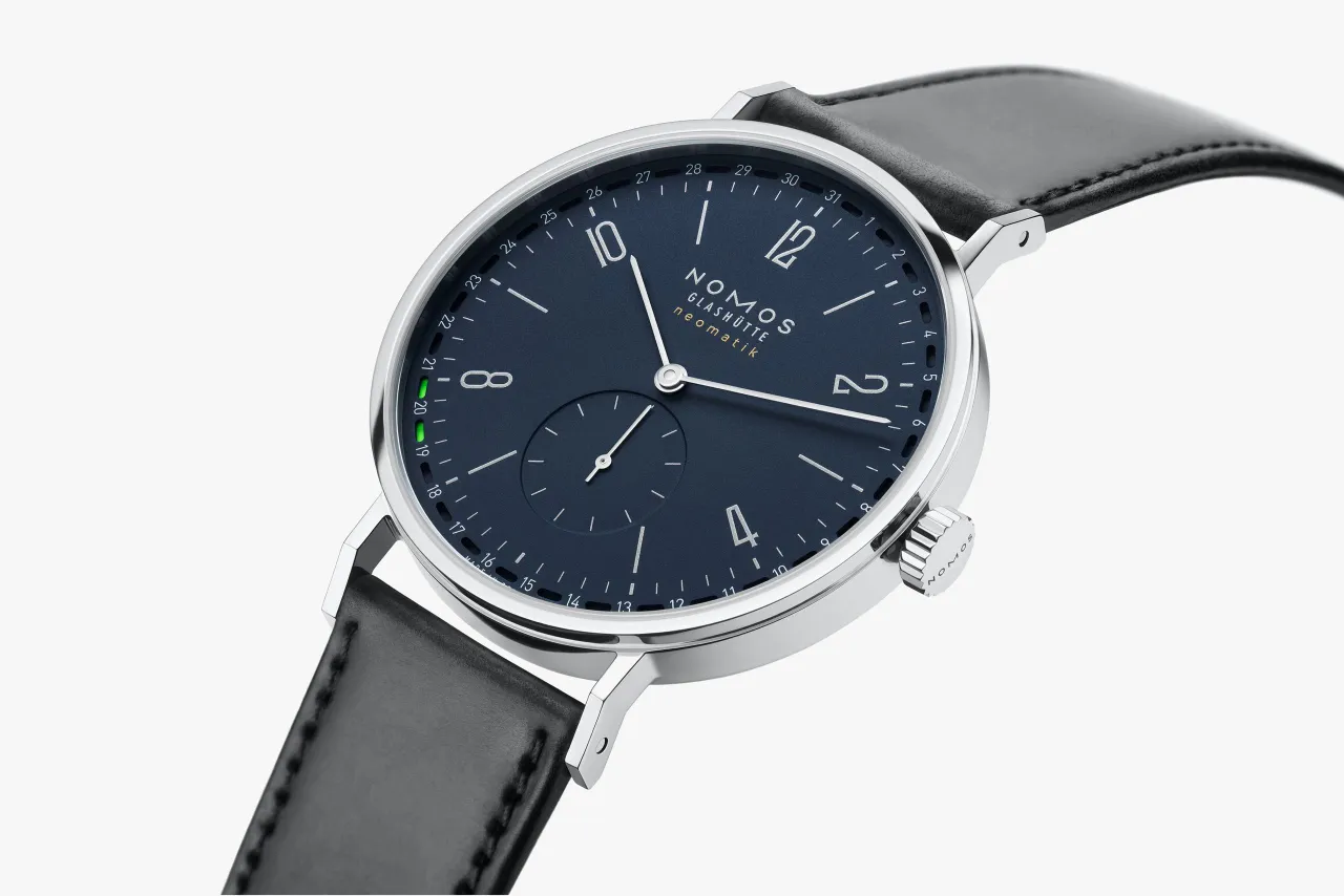 NOMOS Glashütte Tangente Neomatik 41 Update Midnight Blue 182SB detay görseli 1