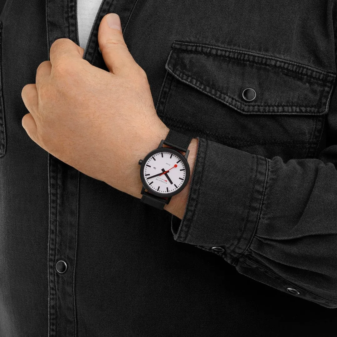 Mondaine Essence Solar Black MS141910LB detay görseli 1
