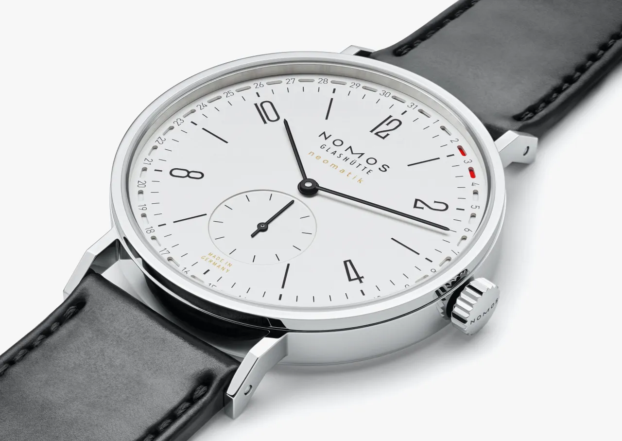 NOMOS Glashütte Tangente Neomatik 41 Update Otomatik 180SB detay görseli 1