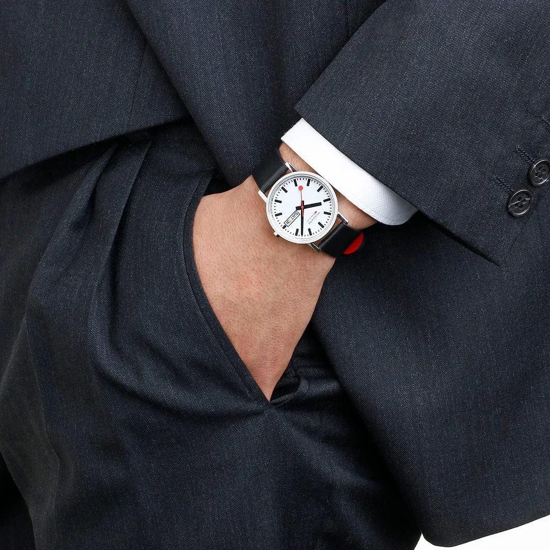 Mondaine Classic Day Date Siyah A6673031411SBBV detay görseli 1