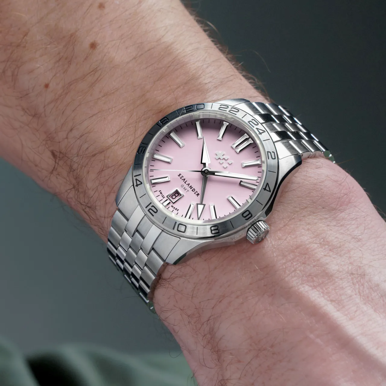 Christopher Ward C63 Sealander GMT Otomatik Pembe C6339AGM4S00P0B1 detay görseli 1