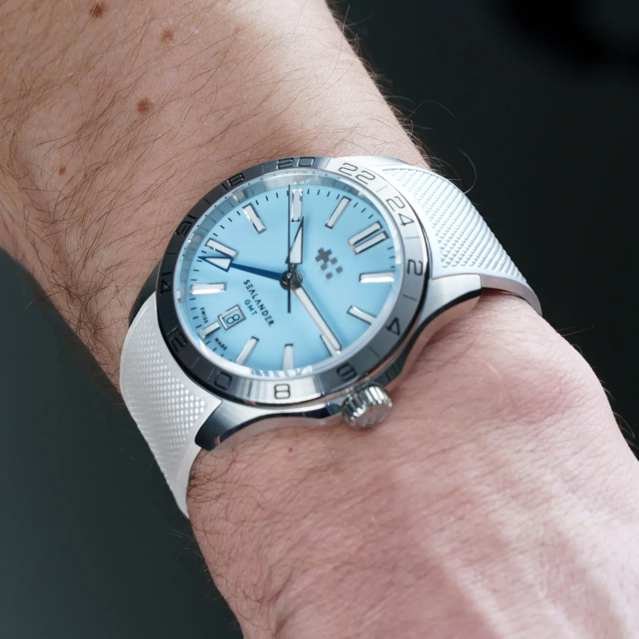 Christopher Ward C63 Sealander GMT Otomatik Sky Blue C6342AGM4S00B0RW detay görseli 1