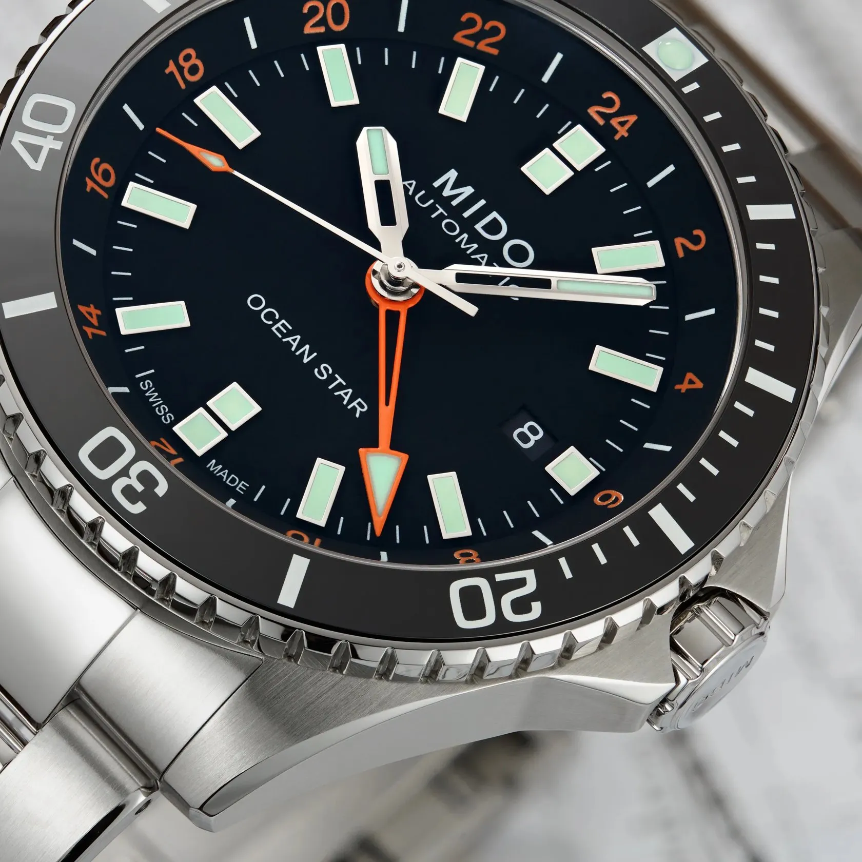 MIDO Ocean Star GMT Otomatik Siyah M0266291105101 detay görseli 5