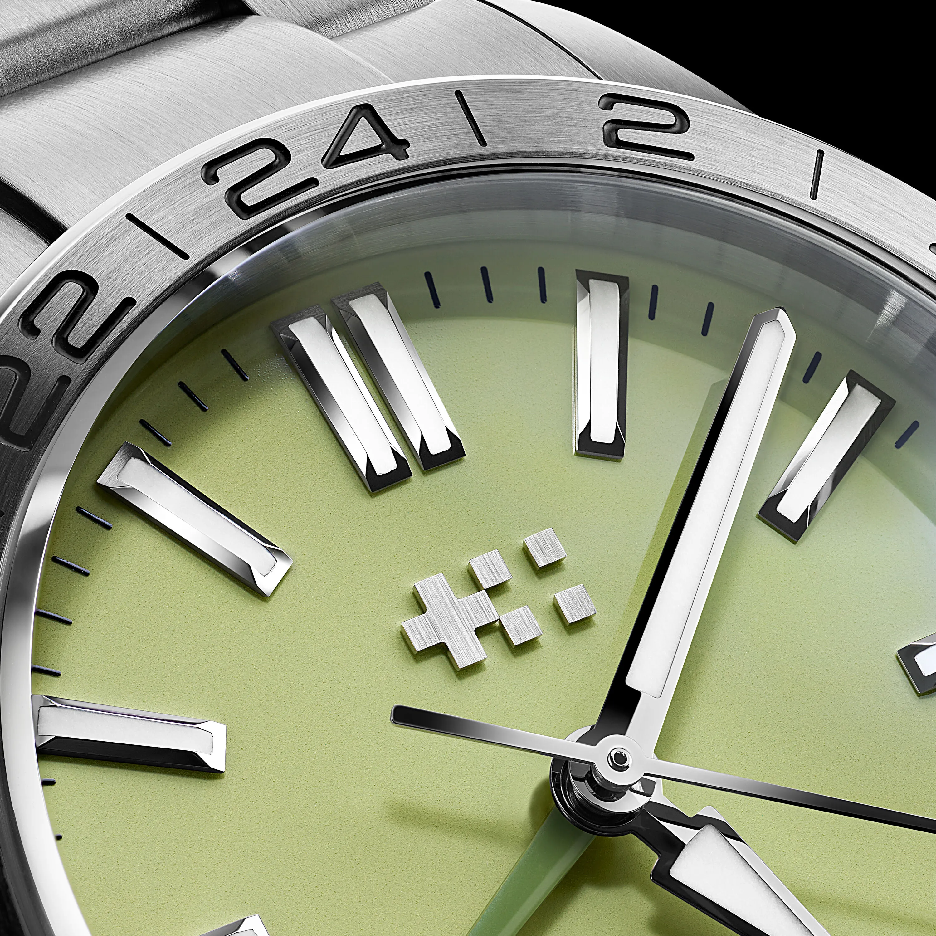 Christopher Ward C63 Sealander GMT Otomatik Pistachio C6339AGM4S00V0B1 detay görseli 2