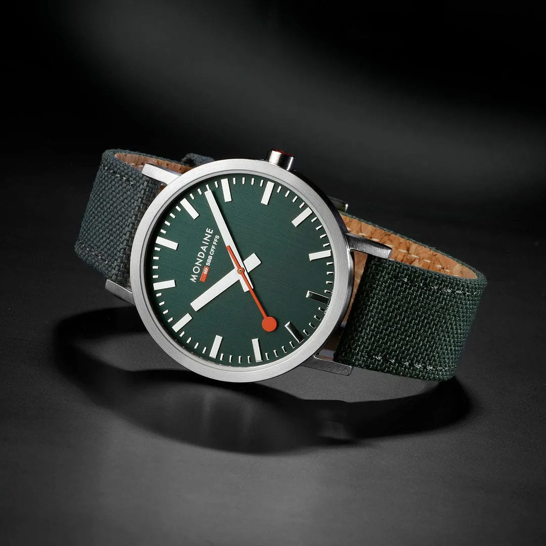Mondaine Classic Forest Green A6603036060SBF detay görseli 2