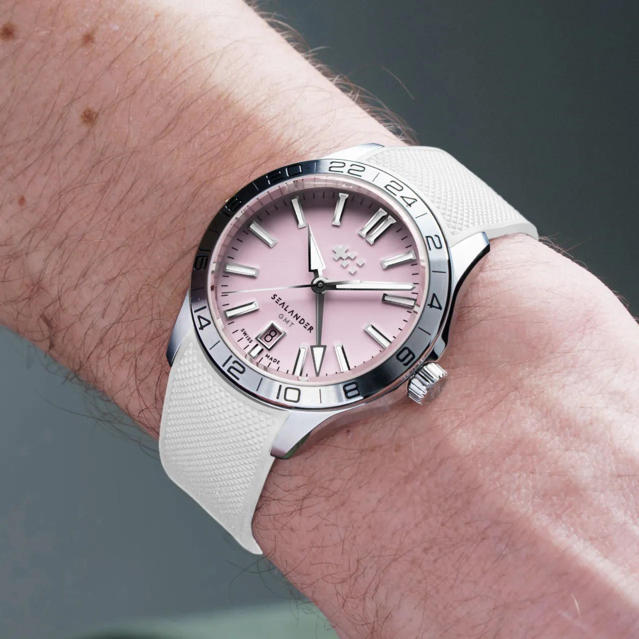 Christopher Ward C63 Sealander GMT Otomatik Pembe C6339AGM4S00P0RW detay görseli 1