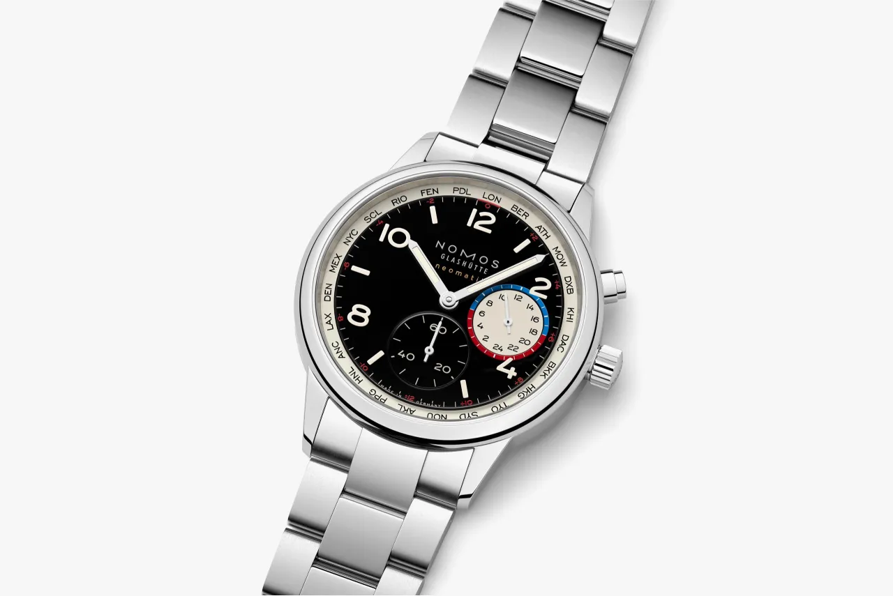 NOMOS Glashütte Club Sport Neomatik Worldtimer Dark 793SB detay görseli 3