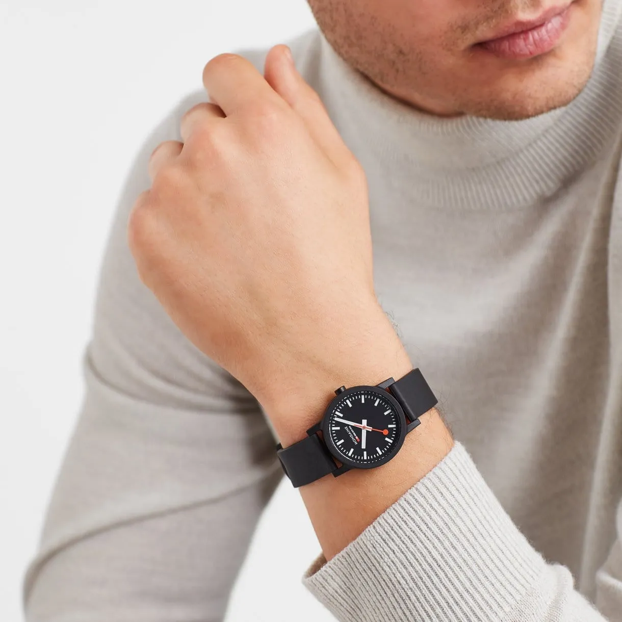 Mondaine Essence Black MS132120RB detay görseli 1