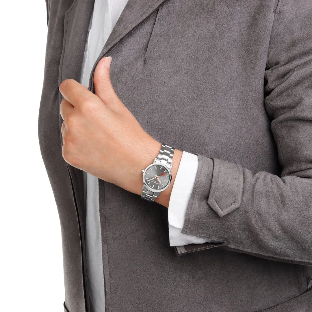 Mondaine Classic Gri A6583032380SBJ detay görseli 1