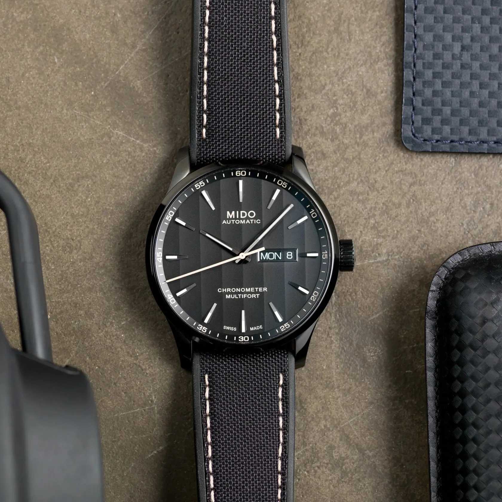 MIDO Multifort Chronometer 1 Otomatik Siyah M0384313705100 detay görseli 5