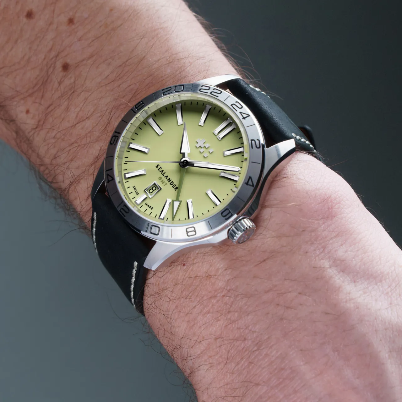 Christopher Ward C63 Sealander GMT Pistachio Otomatik C6342AGM4S00V0VK detay görseli 1